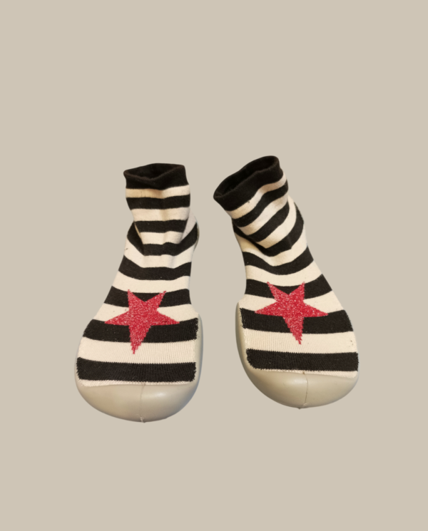 Babbucce con para in gomma antiscivolo a righe bianco e nero con stella
