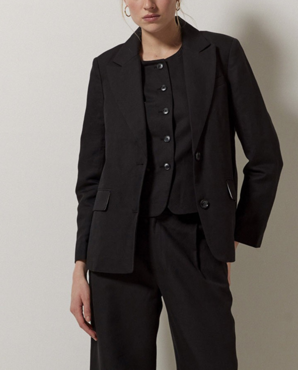 Blazer nera taglio boxer con fodera interna, cotone e lino