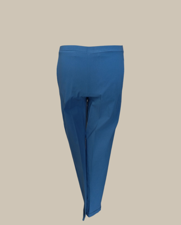 Pantalone stretto bluettes son elastico in vita, comodissimo