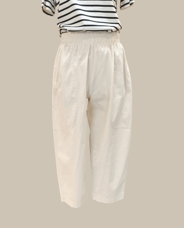 Pantalone baloon in cotone color avorio con elastico in vita