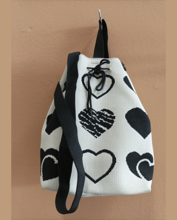 Borsa secchiello in tessuto con tracolla disegno cuori