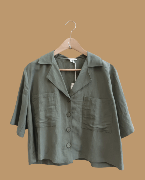 Camicia cropped verde oliva manica corta - taglia unica