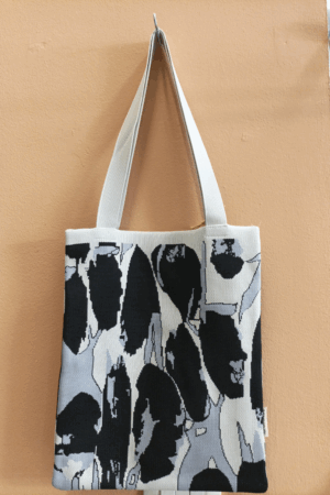 Shopping bag in tessuto con manici su base ecru