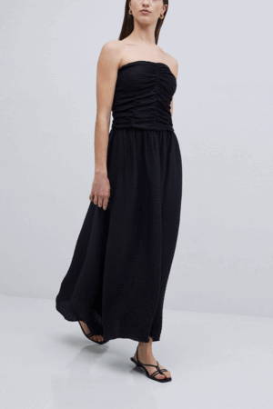 Vestito nero spalla nuda - taglia media