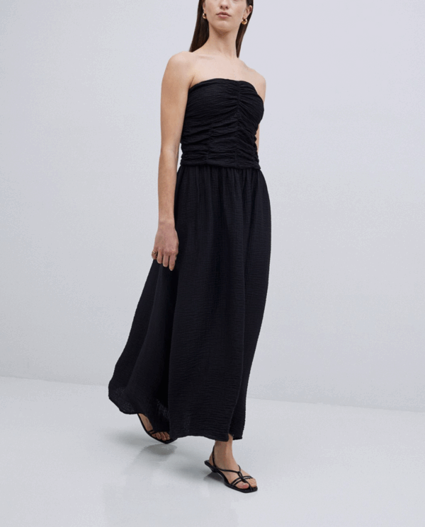 Vestito nero spalla nuda - taglia media