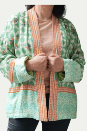 Kimono corto fantasia geometrica con fodera interna