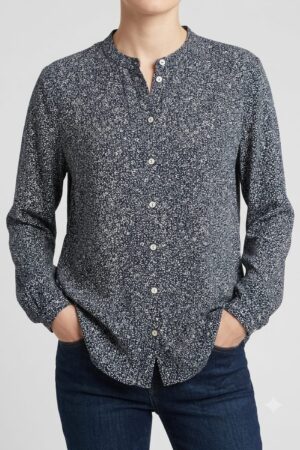 Camicia collo alla coreana in viscosa fantasia microfloreale sui toni del blu