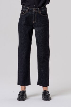 Jeans nero cropped con fondo taglio vivo e sfrangiato