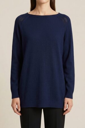 Maglia blu leggermente lunga con spacchetti 100% lana merinos