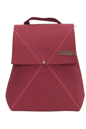 Zaino in tessuto con chiusura cerniera e patella frontale color bordò
