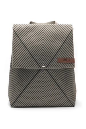Zaino in tessuto con chiusura cerniera e patella frontale color grigio-nero