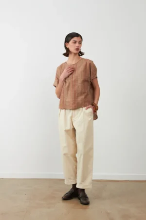 Pantalone in velluto a coste piccole taglio baggy color burro